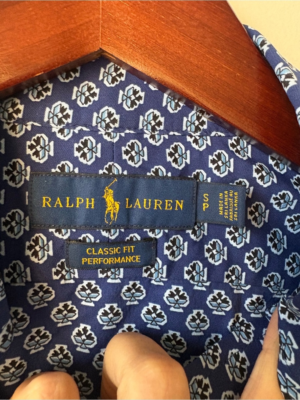 Ralph Lauren long-sleeve button-down performance nylon shirt sz small